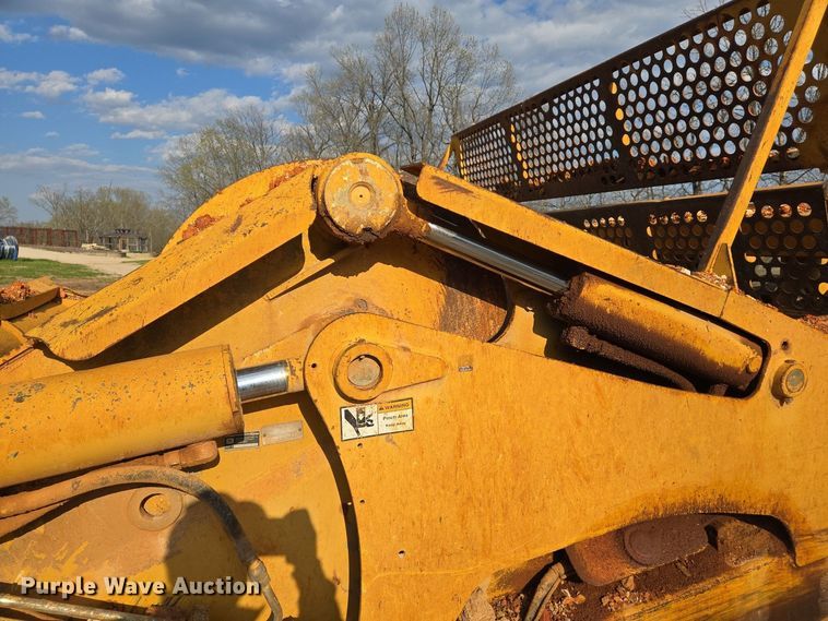 image for item EJ7400 2004 John Deere 1810E scraper