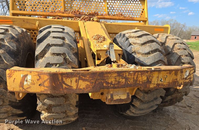 image for item EJ7400 2004 John Deere 1810E scraper