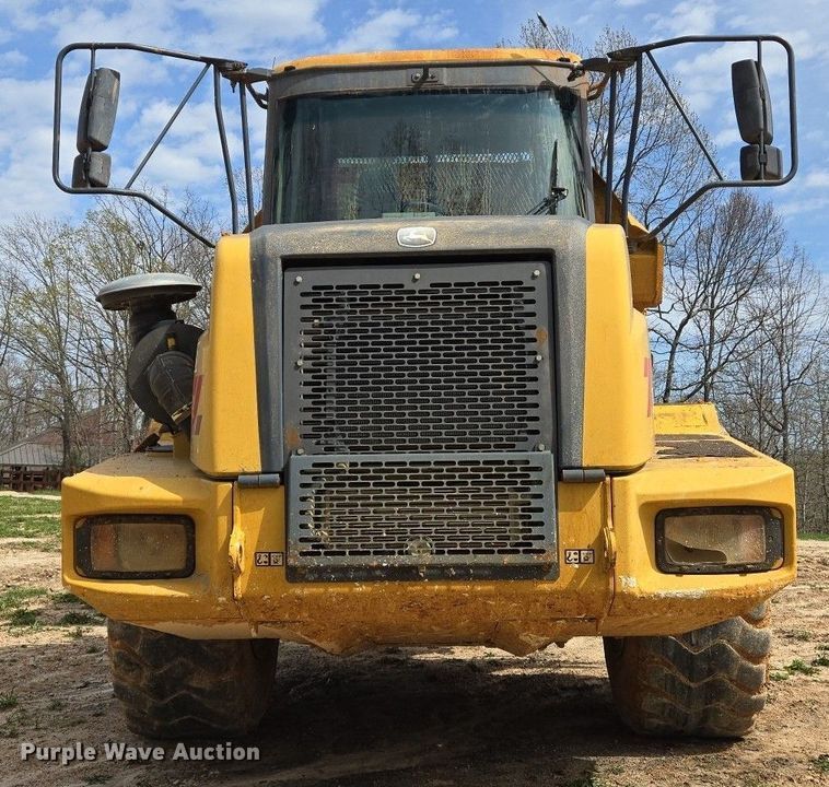 image for item EJ7401 2006 John Deere 300D articulated haul truck