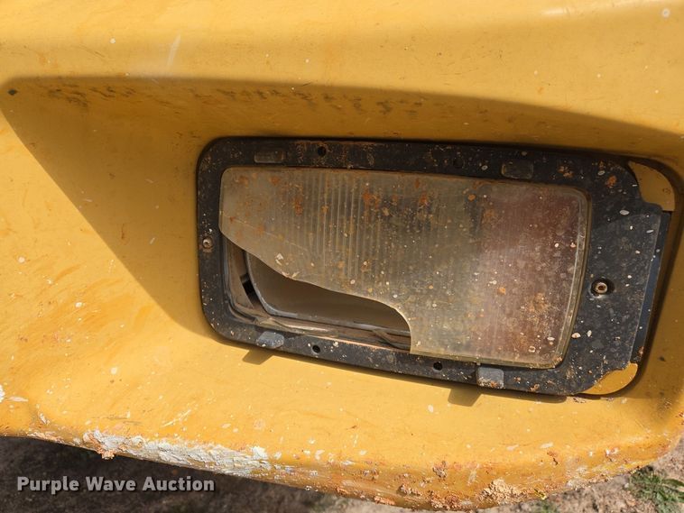 image for item EJ7401 2006 John Deere 300D articulated haul truck