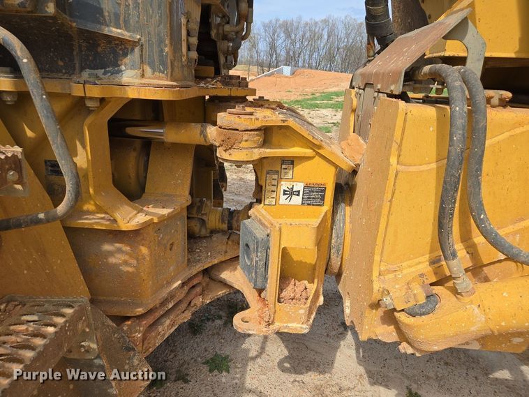 image for item EJ7401 2006 John Deere 300D articulated haul truck