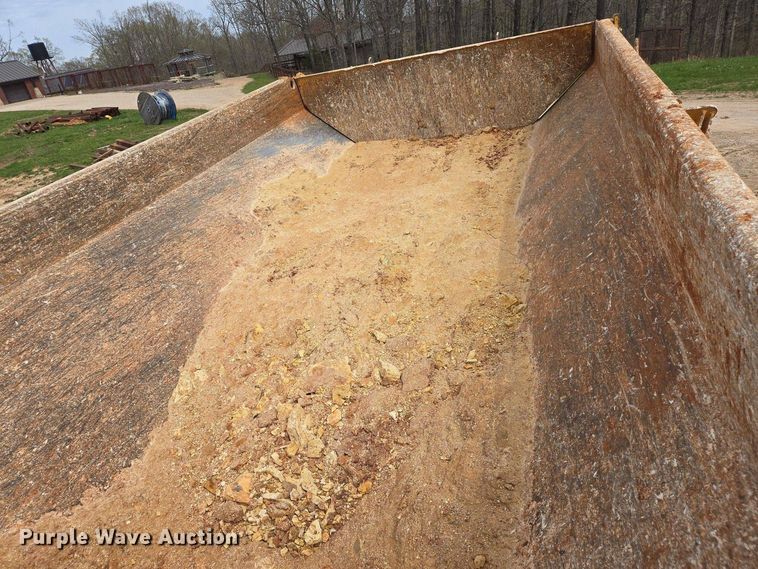 image for item EJ7401 2006 John Deere 300D articulated haul truck