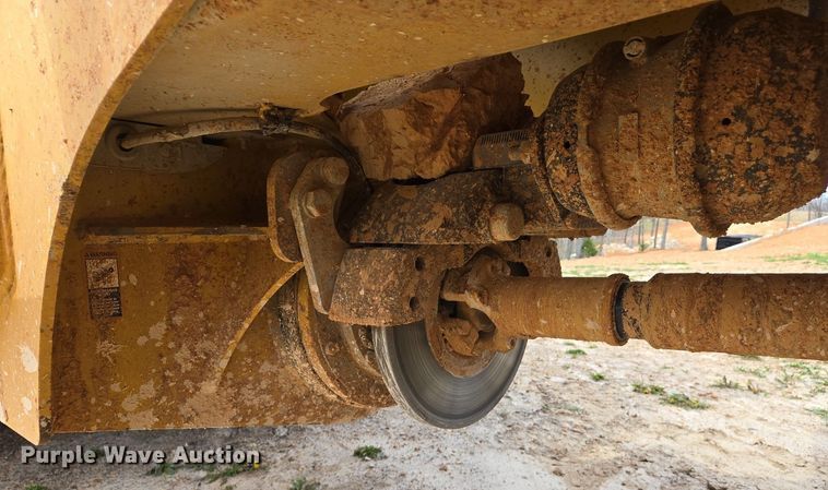 image for item EJ7401 2006 John Deere 300D articulated haul truck