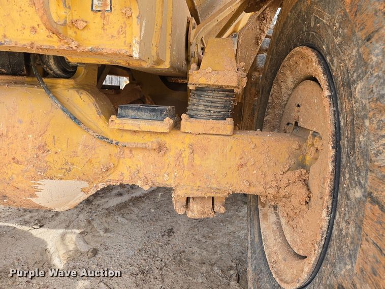 image for item EJ7401 2006 John Deere 300D articulated haul truck