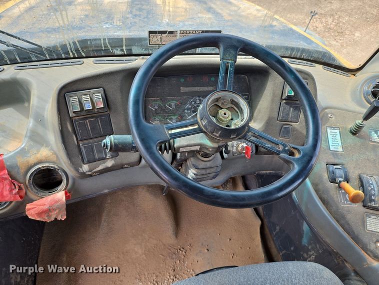 image for item EJ7401 2006 John Deere 300D articulated haul truck