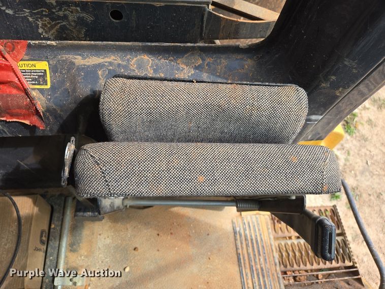 image for item EJ7401 2006 John Deere 300D articulated haul truck