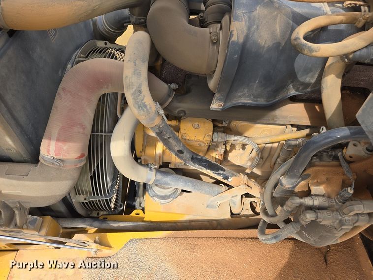 image for item EJ7401 2006 John Deere 300D articulated haul truck