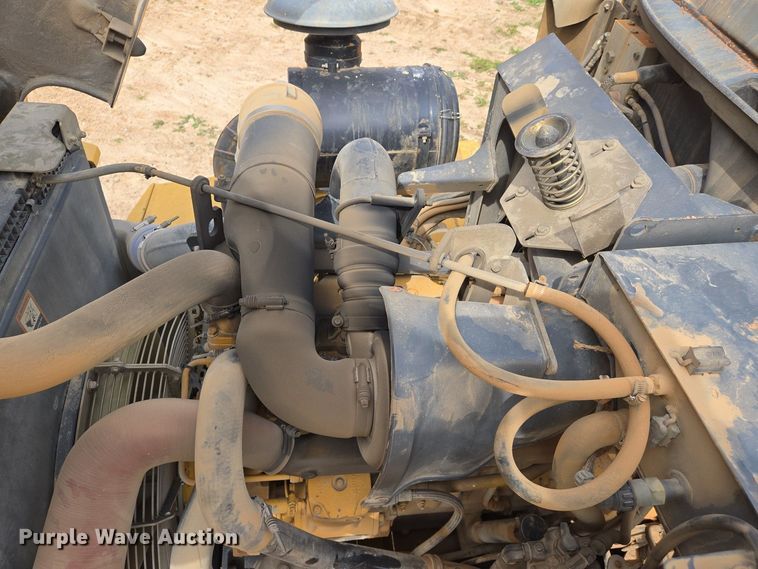 image for item EJ7401 2006 John Deere 300D articulated haul truck