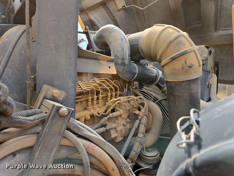 image for item EJ7401 2006 John Deere 300D articulated haul truck