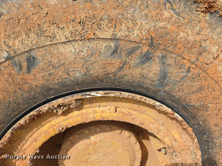 image for item EJ7401 2006 John Deere 300D articulated haul truck