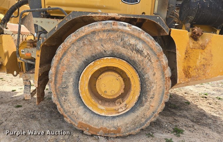 image for item EJ7401 2006 John Deere 300D articulated haul truck