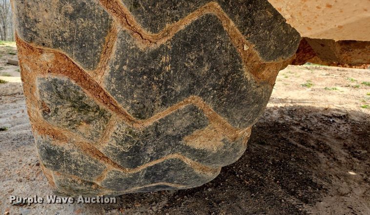 image for item EJ7401 2006 John Deere 300D articulated haul truck