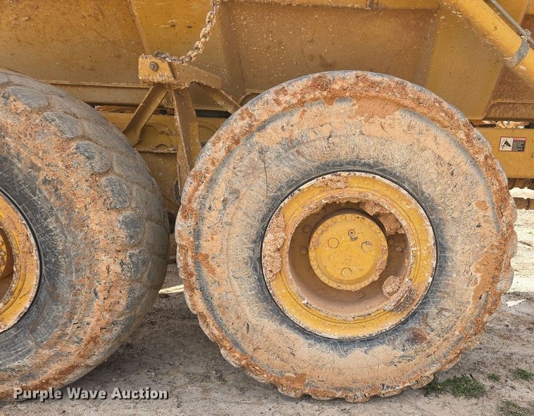 image for item EJ7401 2006 John Deere 300D articulated haul truck