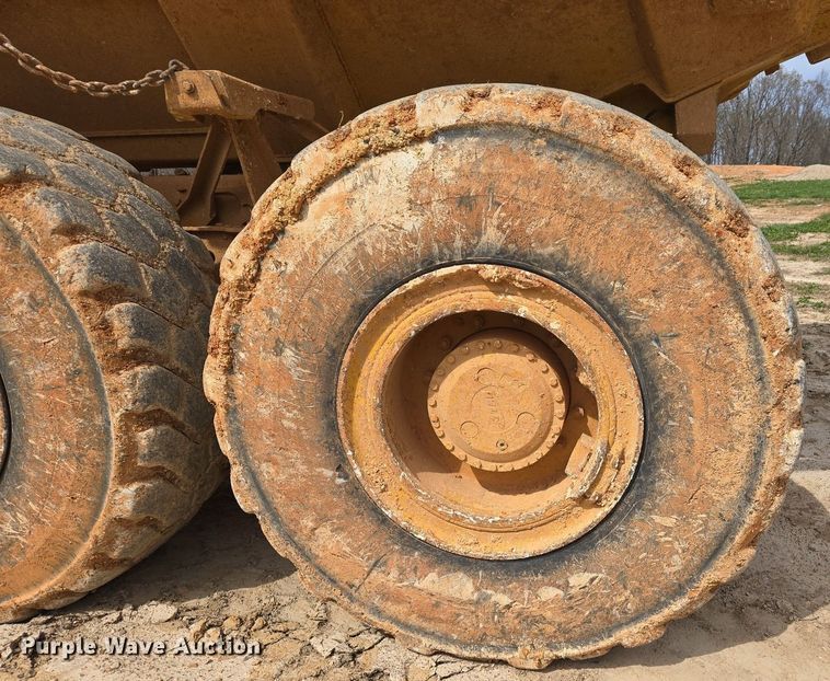 image for item EJ7401 2006 John Deere 300D articulated haul truck