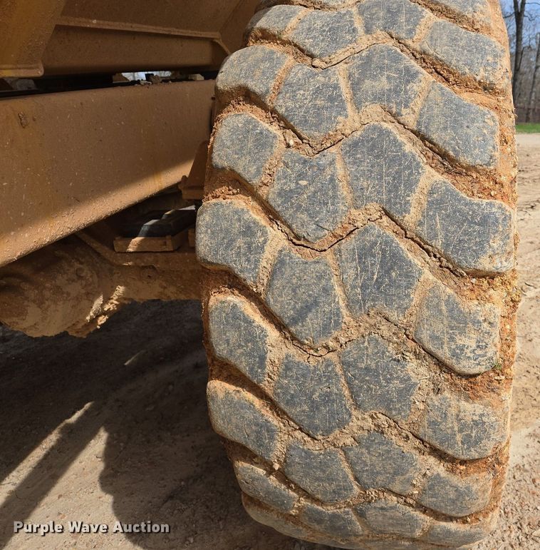 image for item EJ7401 2006 John Deere 300D articulated haul truck