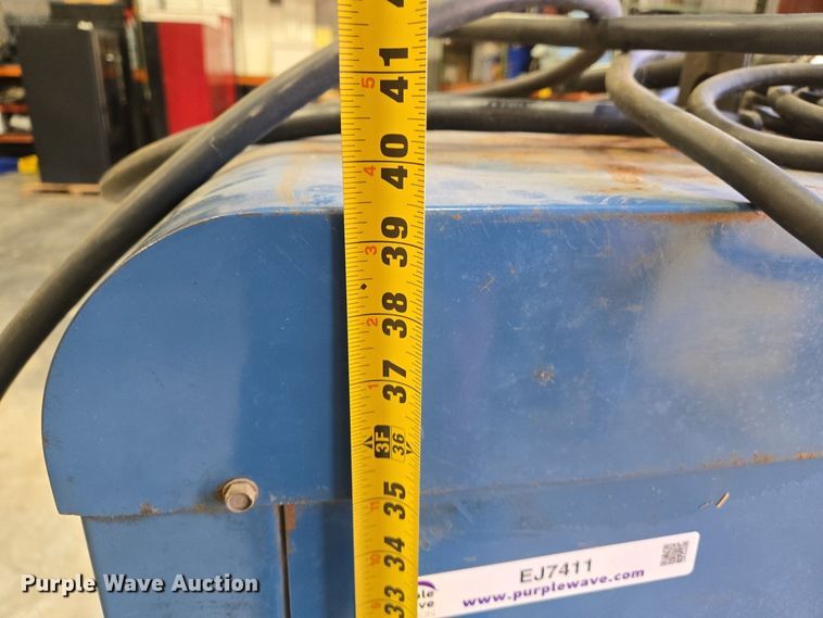 image for item EJ7411 Miller 320A/BP welder