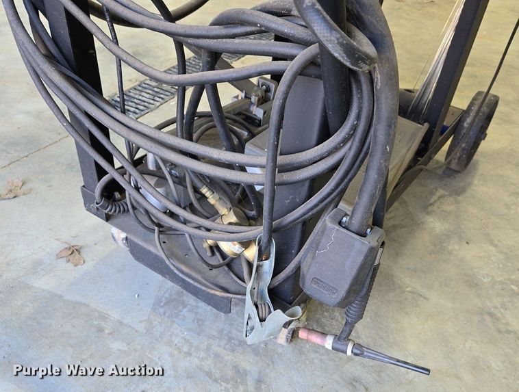 image for item EJ7413 Miller Syncrowave 180SD welder