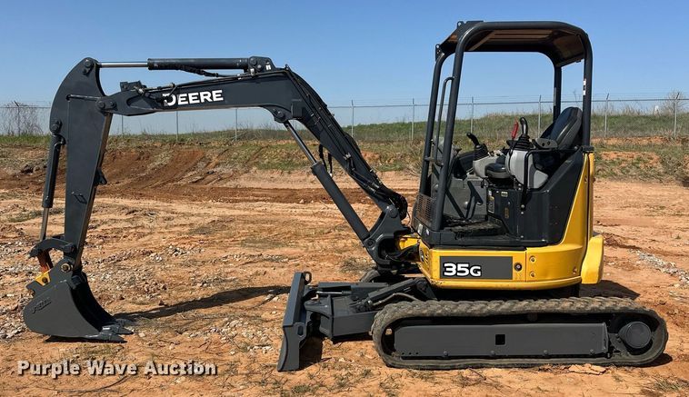 image for item EJ8628 2019 John Deere 35G mini excavator