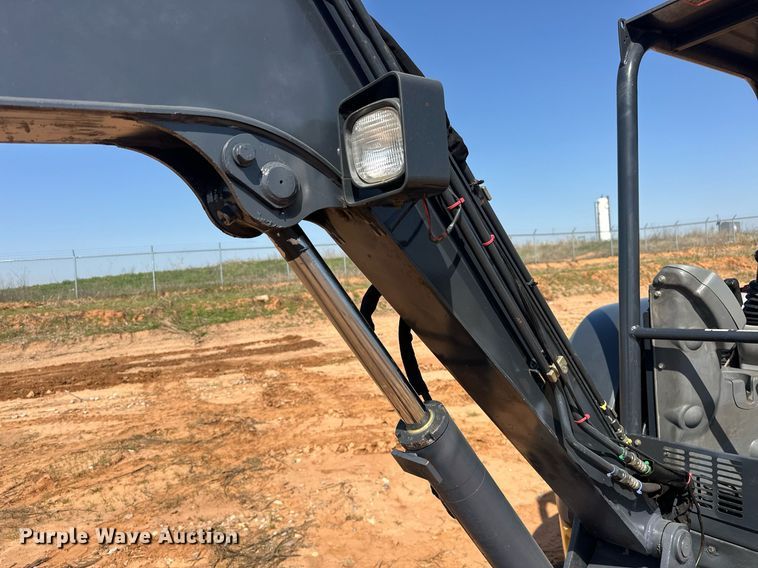 image for item EJ8628 2019 John Deere 35G mini excavator