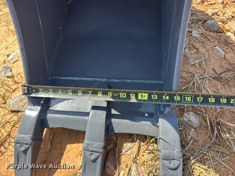 image for item EJ8628 2019 John Deere 35G mini excavator