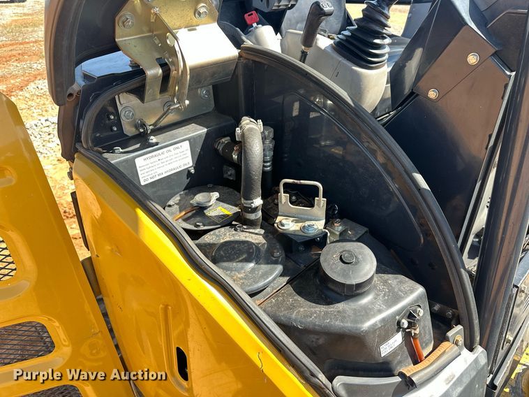 image for item EJ8628 2019 John Deere 35G mini excavator