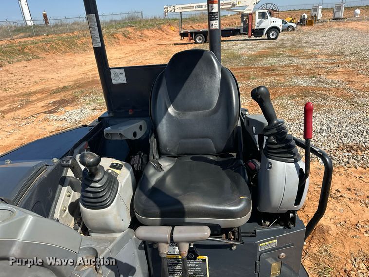 image for item EJ8628 2019 John Deere 35G mini excavator