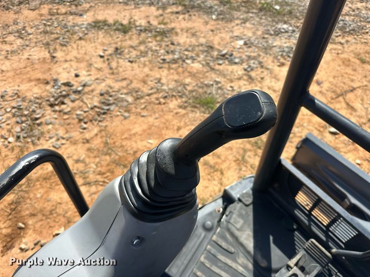 image for item EJ8628 2019 John Deere 35G mini excavator