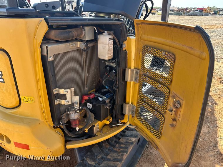image for item EJ8628 2019 John Deere 35G mini excavator