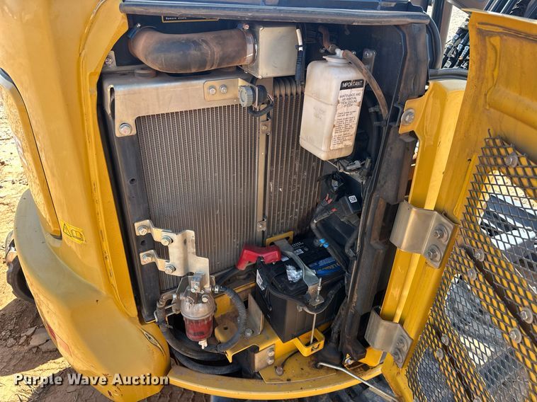 image for item EJ8628 2019 John Deere 35G mini excavator