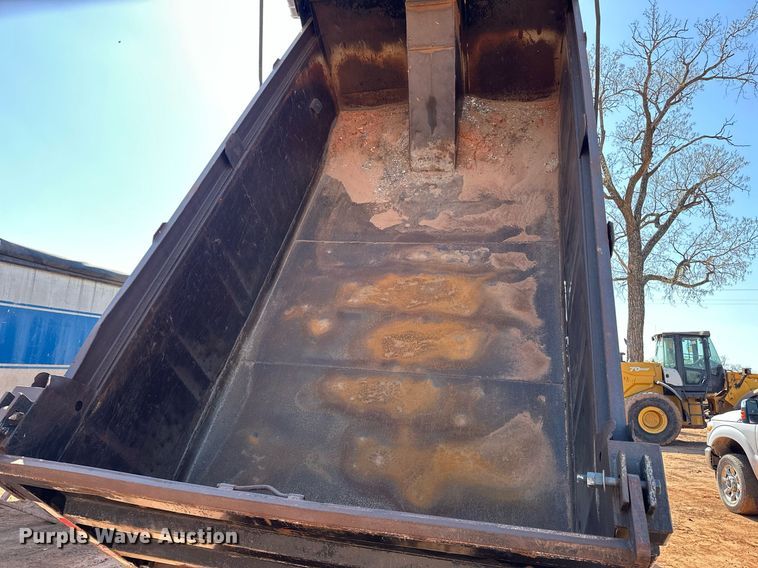 image for item EJ8632 2001 Mack  CH613 dump truck