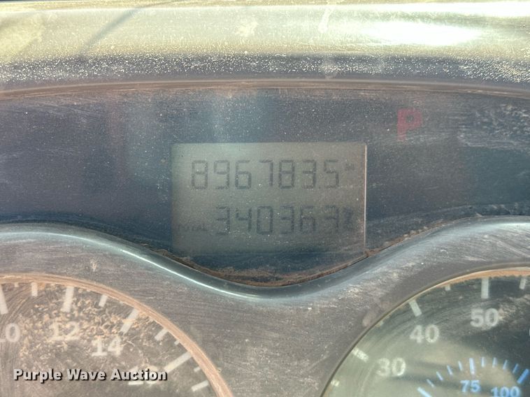 image for item EJ8632 2001 Mack  CH613 dump truck