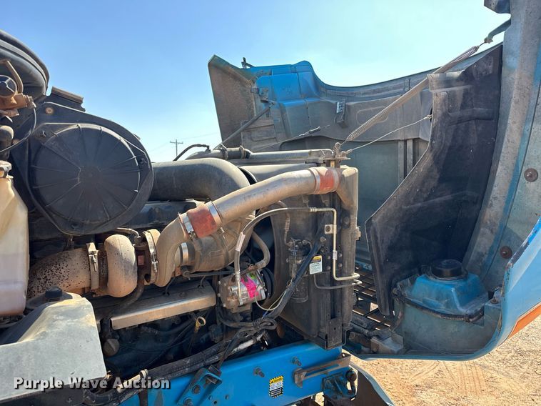 image for item EJ8632 2001 Mack  CH613 dump truck