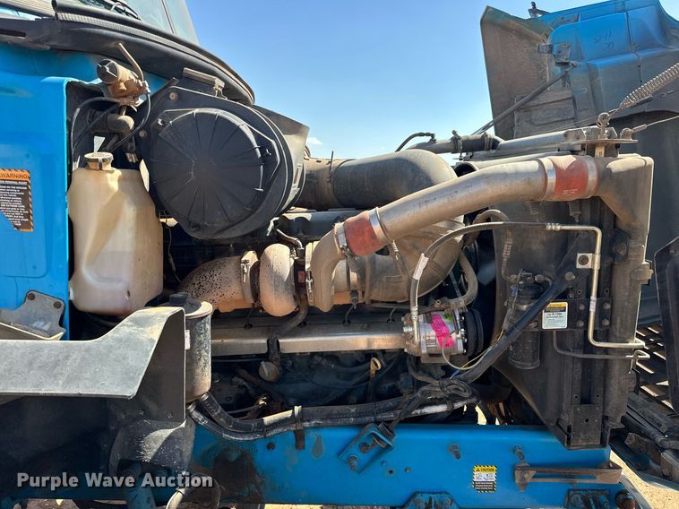 image for item EJ8632 2001 Mack  CH613 dump truck