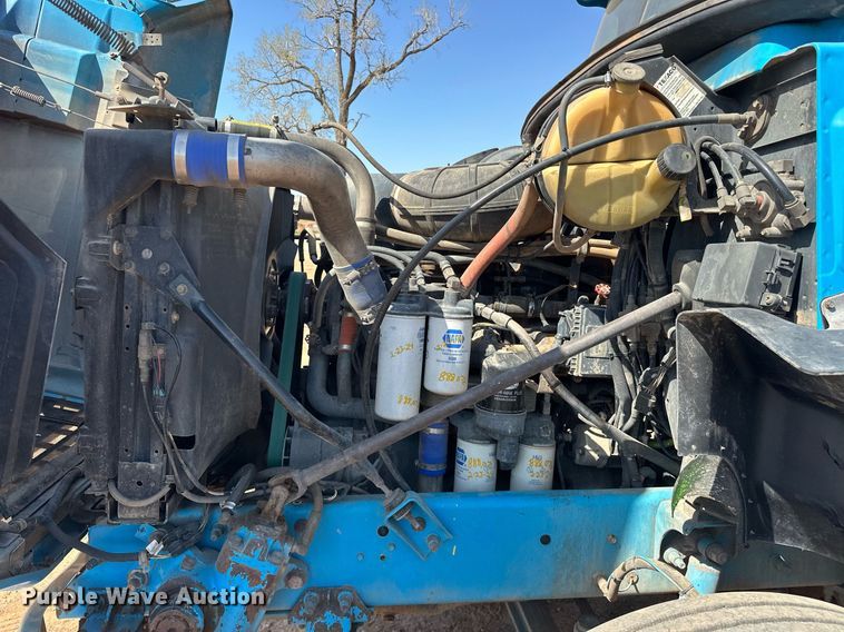 image for item EJ8632 2001 Mack  CH613 dump truck