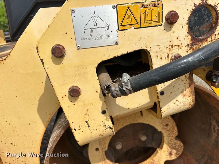 image for item EJ8646 Dynapac CC900G double drum vibratory roller