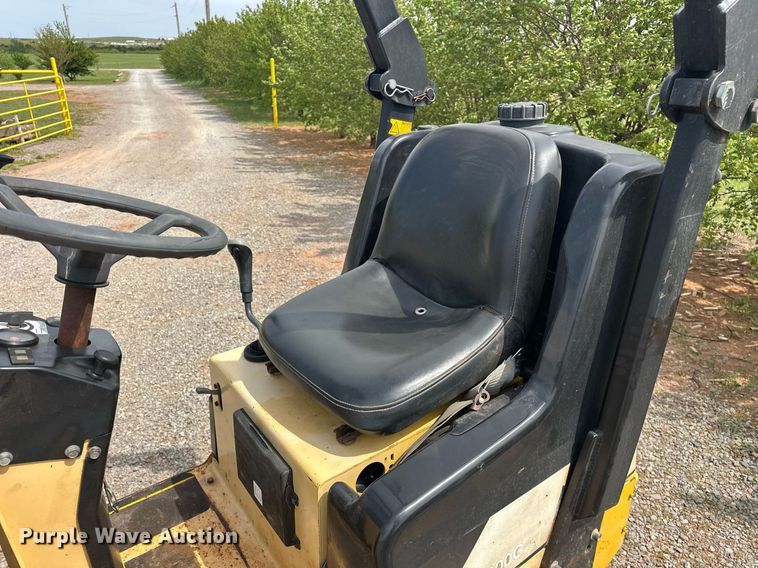 image for item EJ8646 Dynapac CC900G double drum vibratory roller