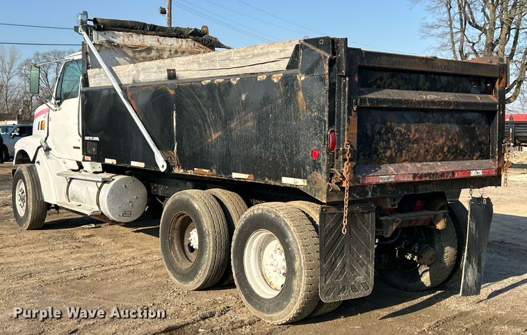 image for item EK2739 1999 Sterling L8511 dump truck