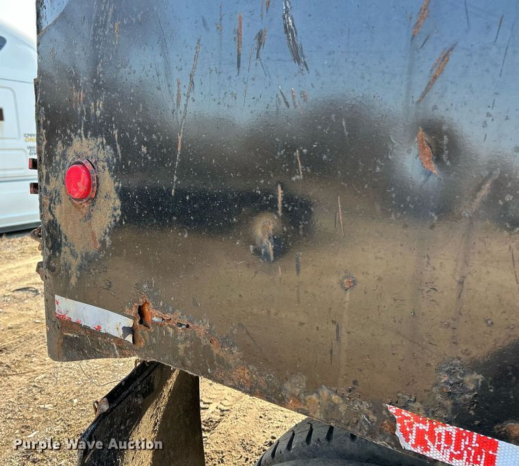 image for item EK2739 1999 Sterling L8511 dump truck