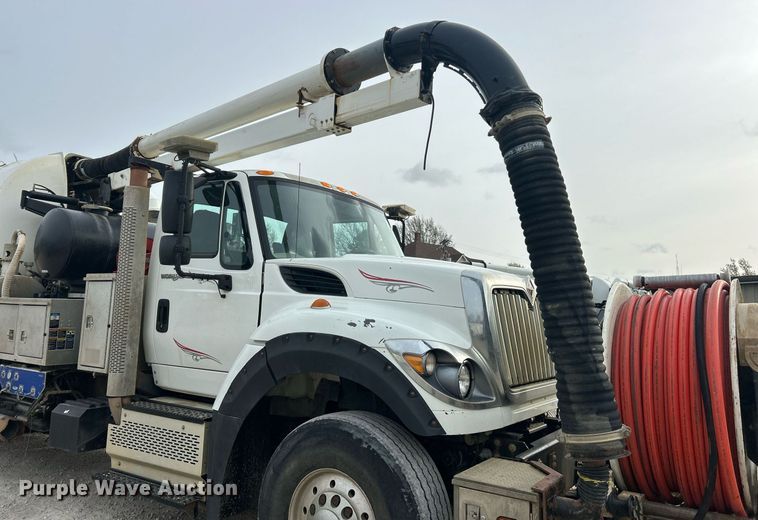 image for item EK2831 2014 International WorkStar 7600 sewer jetter truck
