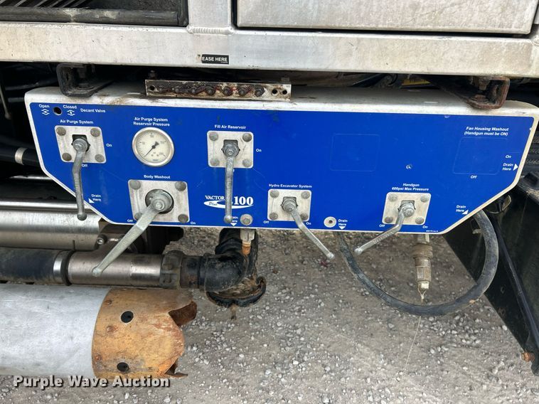 image for item EK2831 2014 International WorkStar 7600 sewer jetter truck