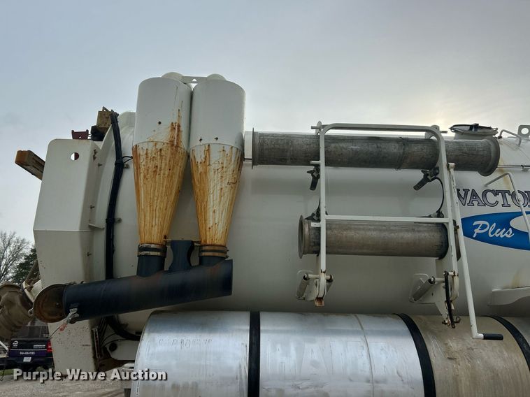 image for item EK2831 2014 International WorkStar 7600 sewer jetter truck