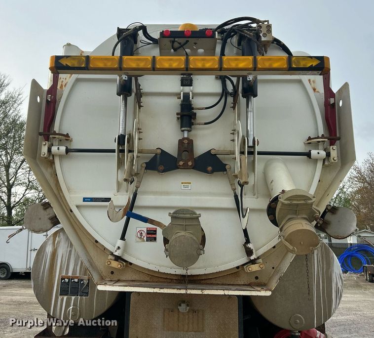 image for item EK2831 2014 International WorkStar 7600 sewer jetter truck