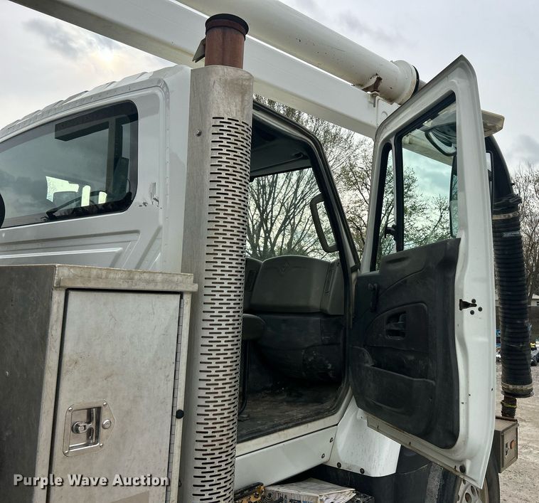 image for item EK2831 2014 International WorkStar 7600 sewer jetter truck