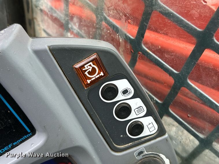 image for item EK2832 Kubota SVL 97-2 tracked skid steer loader