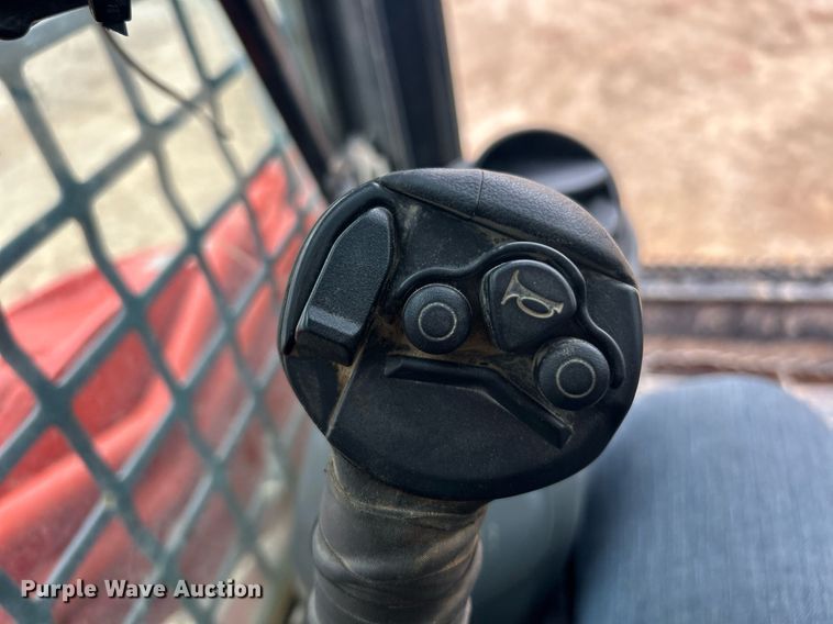 image for item EK2833 Kubota SVL 97-2 tracked skid steer loader