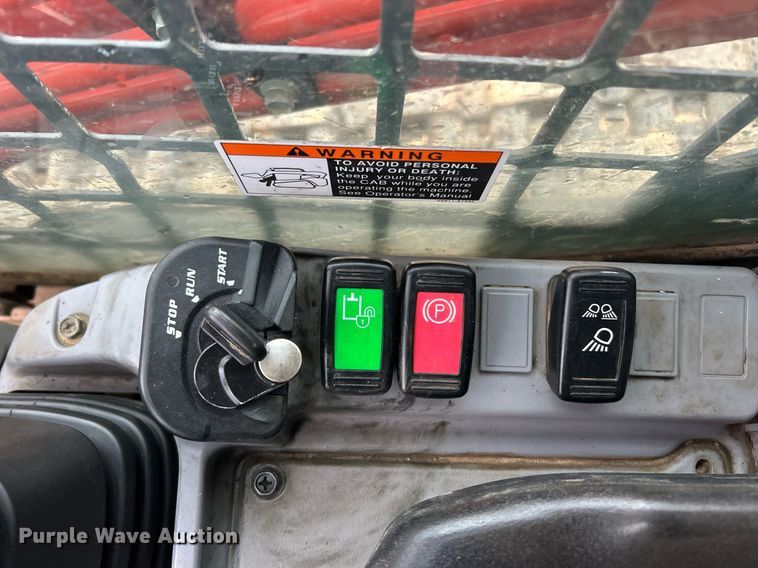 image for item EK2833 Kubota SVL 97-2 tracked skid steer loader