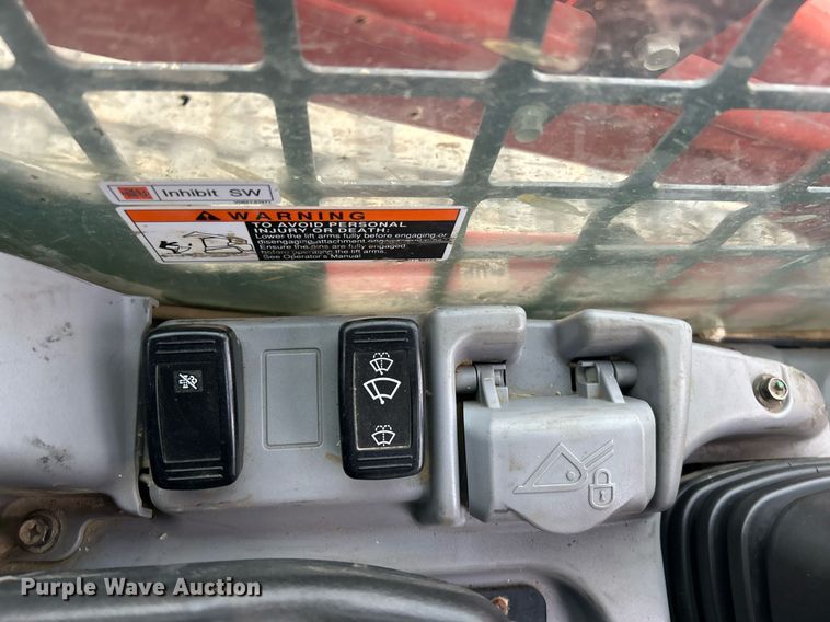 image for item EK2833 Kubota SVL 97-2 tracked skid steer loader