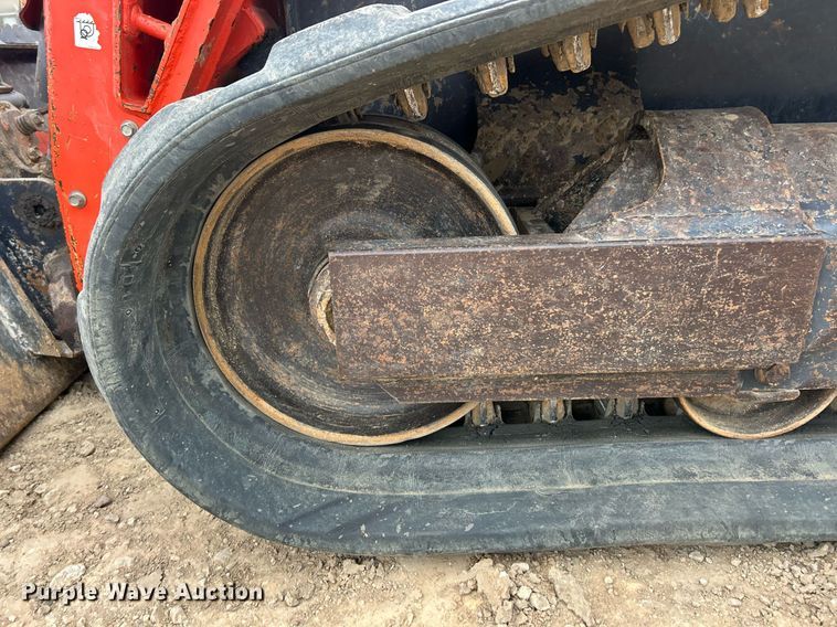 image for item EK2833 Kubota SVL 97-2 tracked skid steer loader