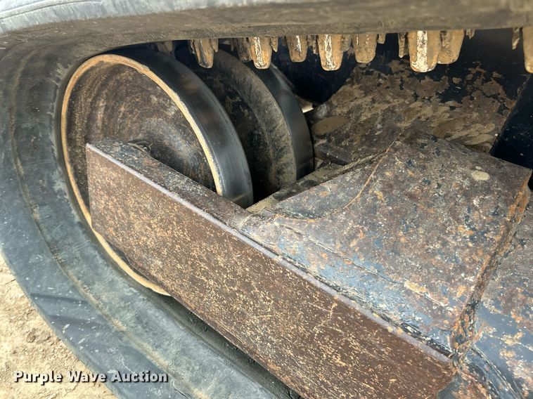 image for item EK2833 Kubota SVL 97-2 tracked skid steer loader