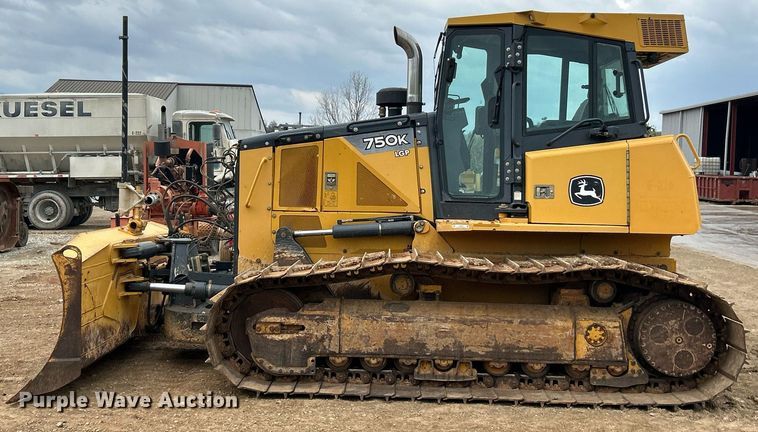 image for item EK2834 John Deere 750K LGP dozer